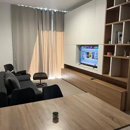 Diamant Pri Sejmu Mos Appartamento